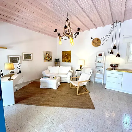 Maar Mykonos Near The Ornos (Mykonos)